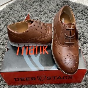 Deer Stags Kid's Benton Jr Classic Lace-up Wingtip Hybrid Sneaker Dress Comfort